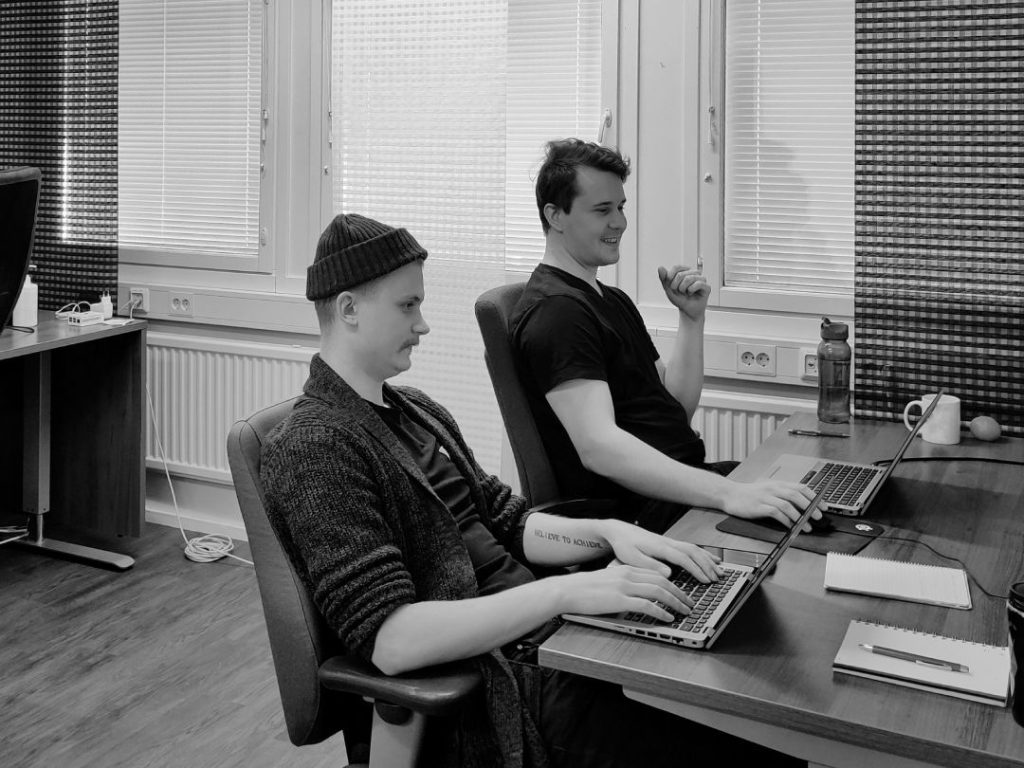 Hurja Solutions: Henri ja Vesa.